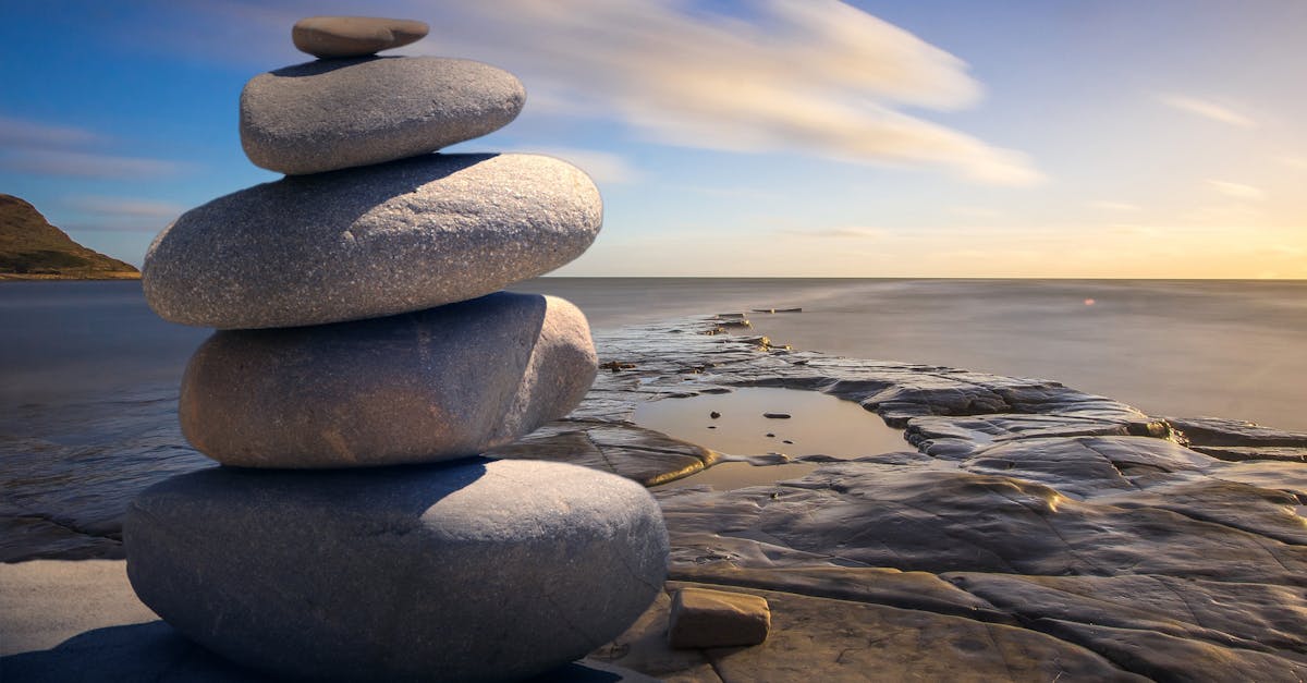 Méditation et pleine conscience : entre efficacité et sécurité