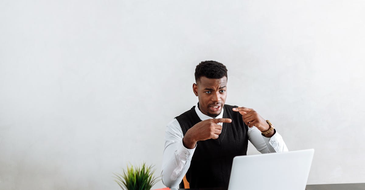 découvrez l'art de l'écoute active, une compétence essentielle pour améliorer vos relations personnelles et professionnelles. apprenez des techniques pour mieux comprendre les autres, favoriser l'empathie et transformer vos échanges en conversations enrichissantes.