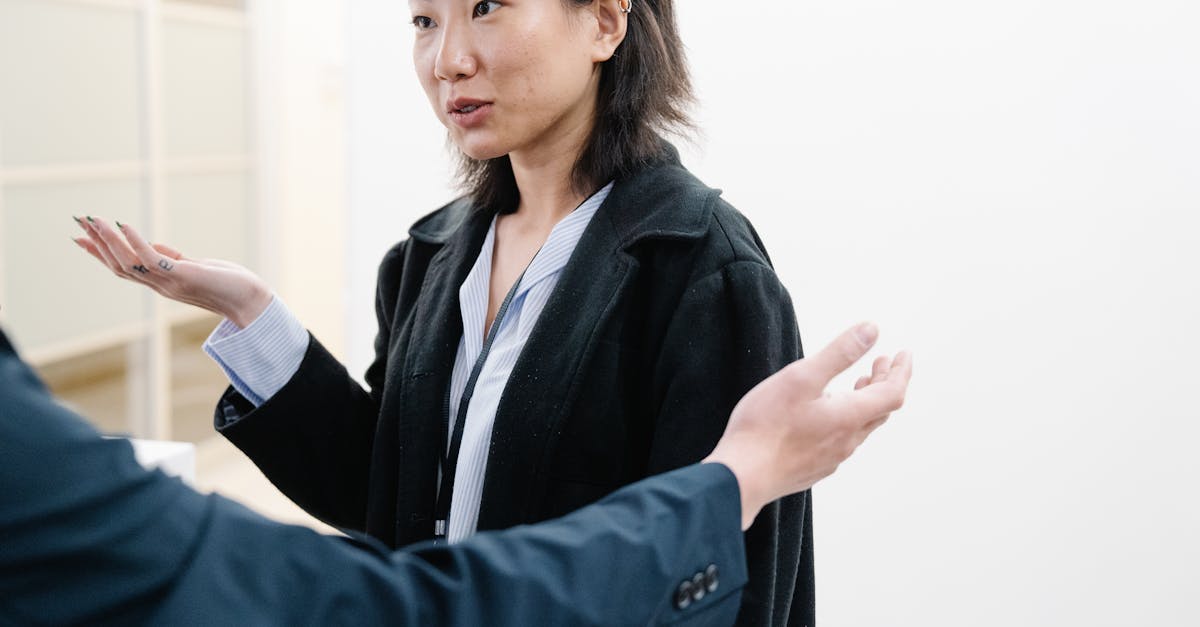 découvrez l'art de l'écoute active : une compétence essentielle pour améliorer vos relations personnelles et professionnelles. apprenez à écouter avec empathie, à poser des questions pertinentes et à renforcer la compréhension mutuelle.