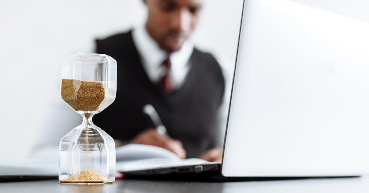 découvrez les qualités essentielles d'un coach de carrière efficace. apprenez comment l'empathie, l'expertise et les compétences en communication peuvent transformer votre parcours professionnel et vous aider à atteindre vos objectifs.