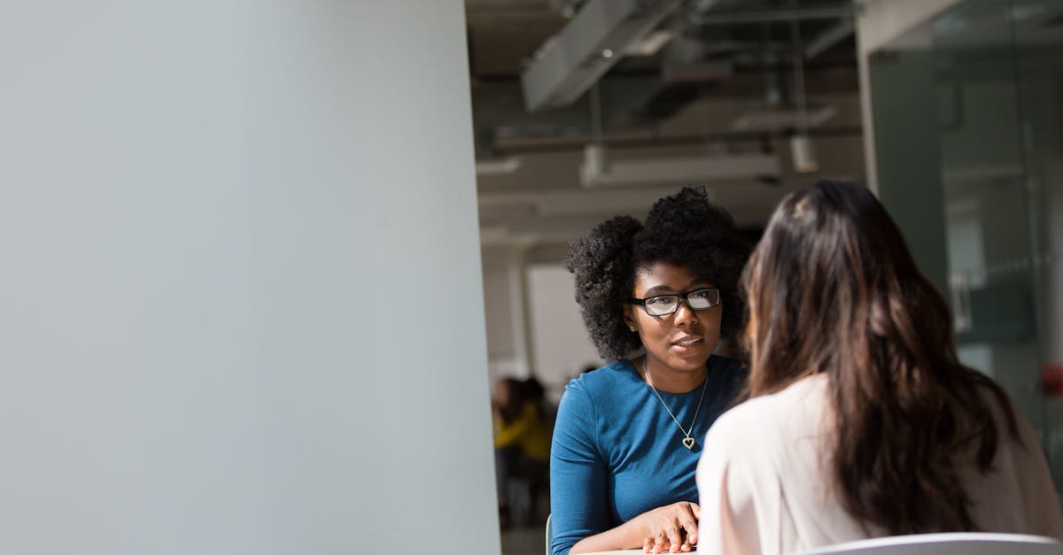découvrez l'art du mentorship : un guide pour développer des relations enrichissantes, partager des connaissances et favoriser la croissance personnelle et professionnelle. apprenez comment devenir un mentor inspirant ou trouver le mentor idéal pour vous accompagner dans votre parcours.