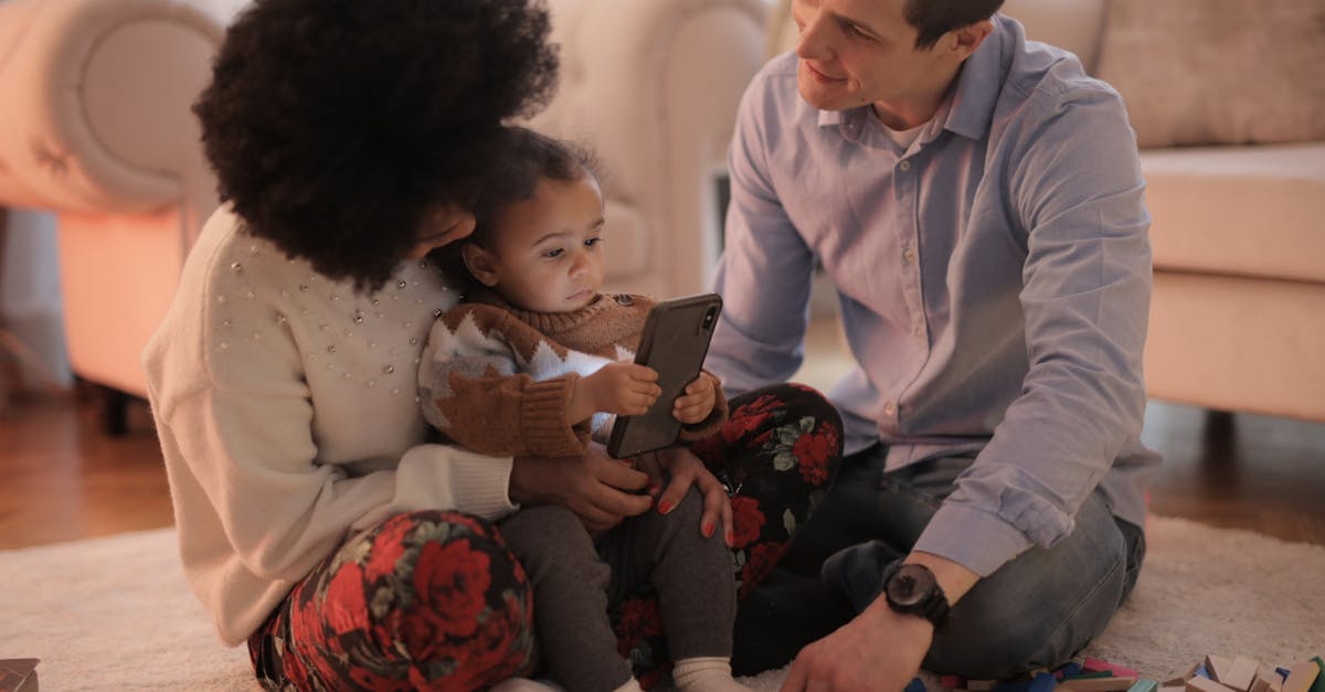 découvrez l'importance de l'implication des parents dans l'éducation de leurs enfants. explorez des stratégies efficaces pour renforcer les liens familiaux et améliorer les performances scolaires grâce à une participation active.