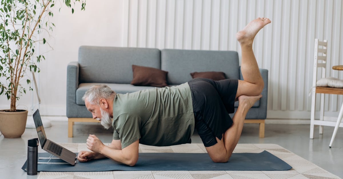 découvrez comment le fitness senior peut améliorer votre santé, augmenter votre mobilité et renforcer votre bien-être. adoptez des exercices adaptés et bénéfiques pour les personnes âgées, tout en profitant de conseils et de programmes conçus pour chaque niveau de forme physique.