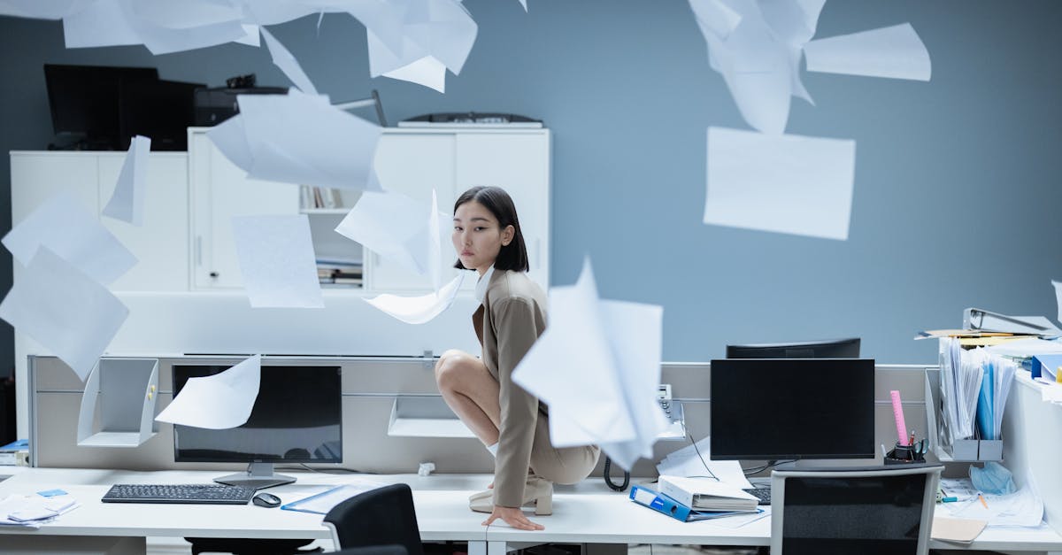 découvrez les principes du management bienveillant, une approche qui valorise l'empathie et la collaboration au sein des équipes. apprenez comment instaurer une culture d'écoute et de respect pour améliorer la performance et le bien-être au travail.