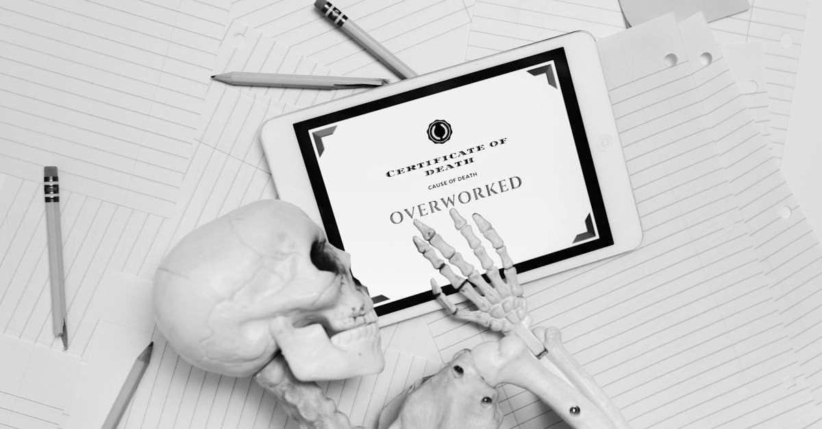 découvrez tout sur le burnout : ses causes, ses symptômes et des conseils pratiques pour mieux le comprendre et le prévenir. apprenez à identifier les signes avant-coureurs et à retrouver votre bien-être au travail.
