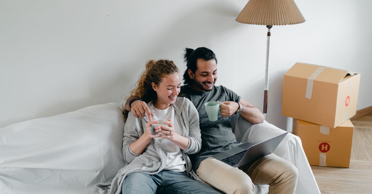 découvrez les avantages et les défis de la cohabitation. apprenez comment vivre ensemble harmonieusement, que ce soit en colocation, avec des membres de la famille ou des amis. explorez des conseils pratiques pour gérer les espaces partagés et favoriser des relations saines.