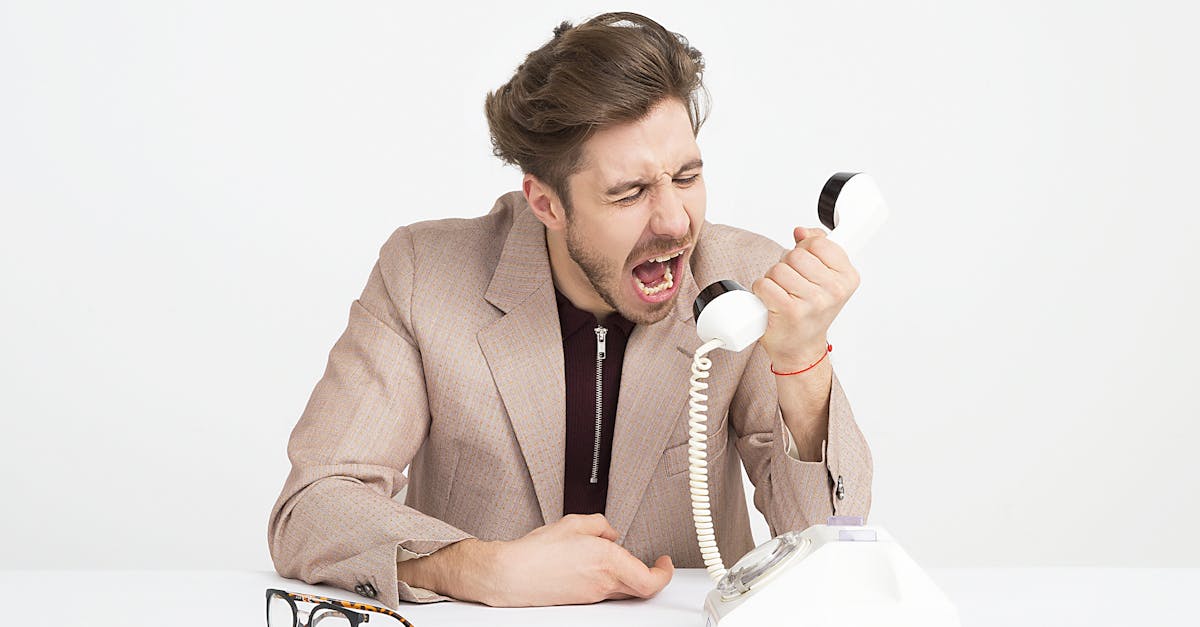 découvrez les clés de la communication efficace : astuces, techniques et stratégies pour améliorer vos échanges, tant professionnels que personnels. apprenez à écouter, parler et transmettre vos idées avec clarté et impact.