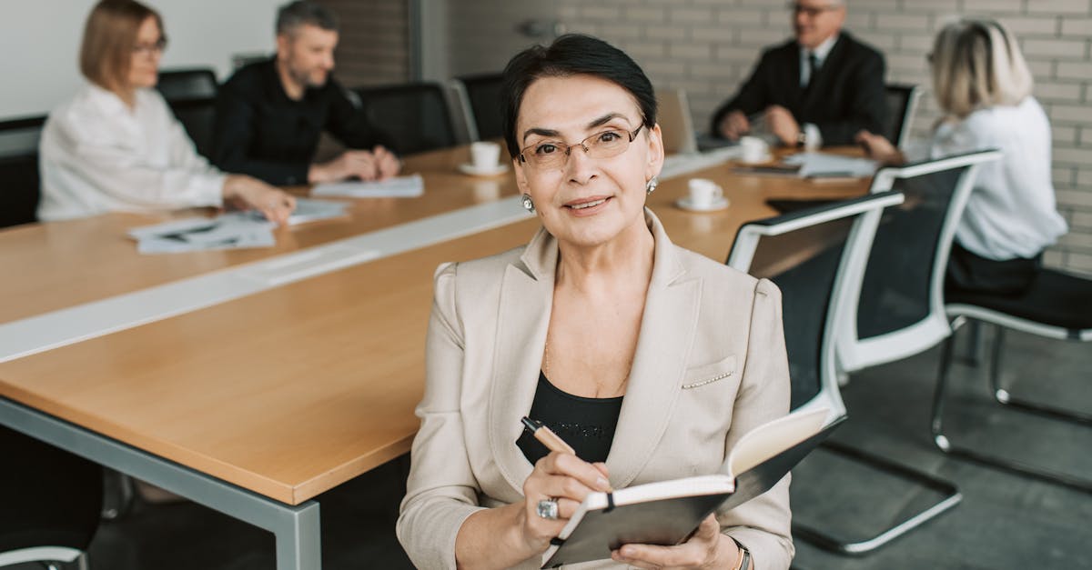 découvrez les compétences essentielles en leadership pour inspirer, motiver et diriger efficacement votre équipe. apprenez à développer votre charisme, à renforcer votre communication et à favoriser un environnement de collaboration pour atteindre vos objectifs.