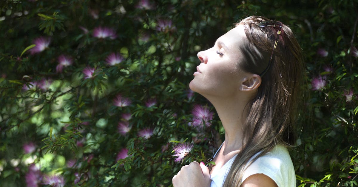découvrez la pleine conscience (mindfulness) et apprenez à vivre l'instant présent. explorez des techniques de méditation, de relaxation et de gestion du stress pour améliorer votre bien-être quotidien.