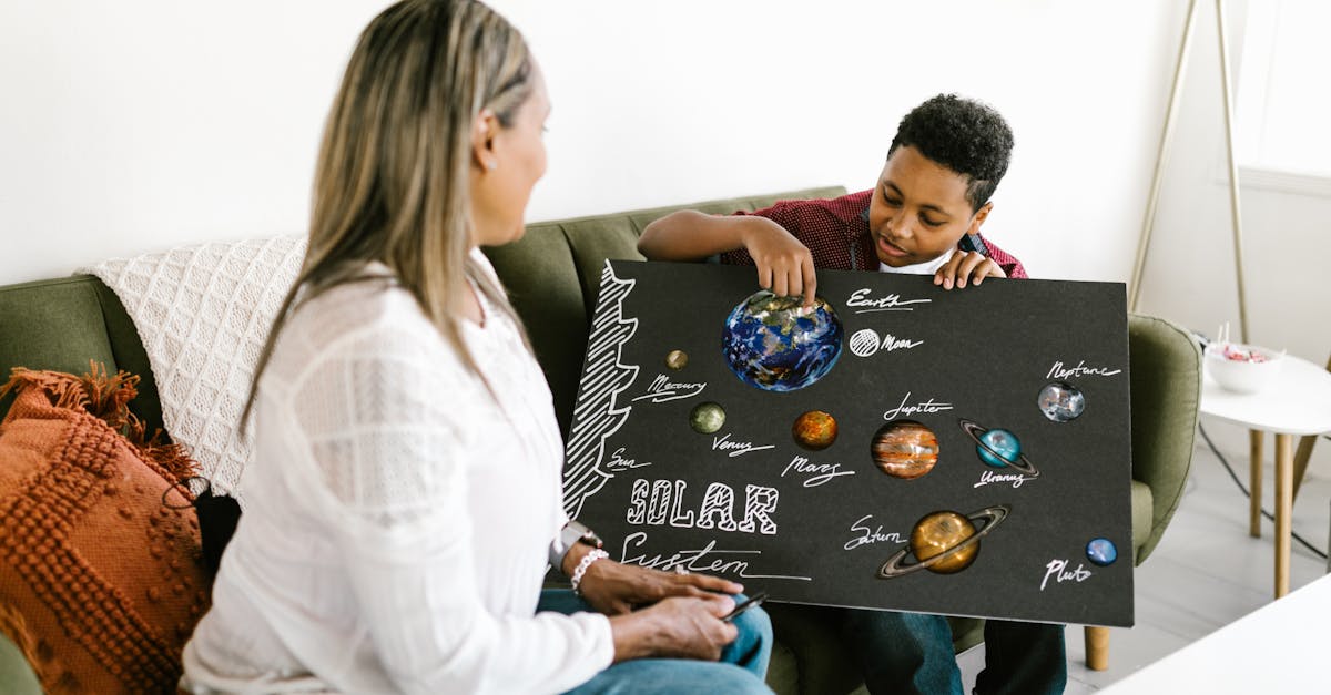 découvrez l'importance de l'implication des parents dans l'éducation de leurs enfants. apprenez comment leur engagement peut améliorer les performances scolaires et favoriser un environnement d'apprentissage positif.