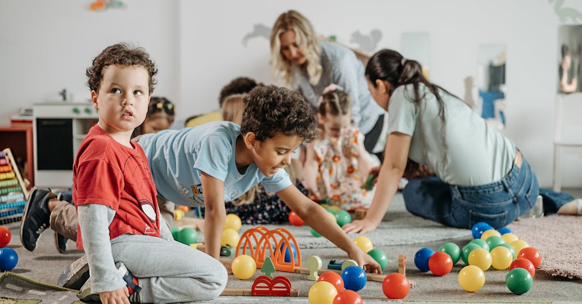 découvrez l'importance de l'implication des parents dans l'éducation de leurs enfants. explorez des stratégies, des conseils pratiques et les bénéfices d'une collaboration efficace entre parents et éducateurs pour favoriser le succès scolaire et le bien-être des enfants.