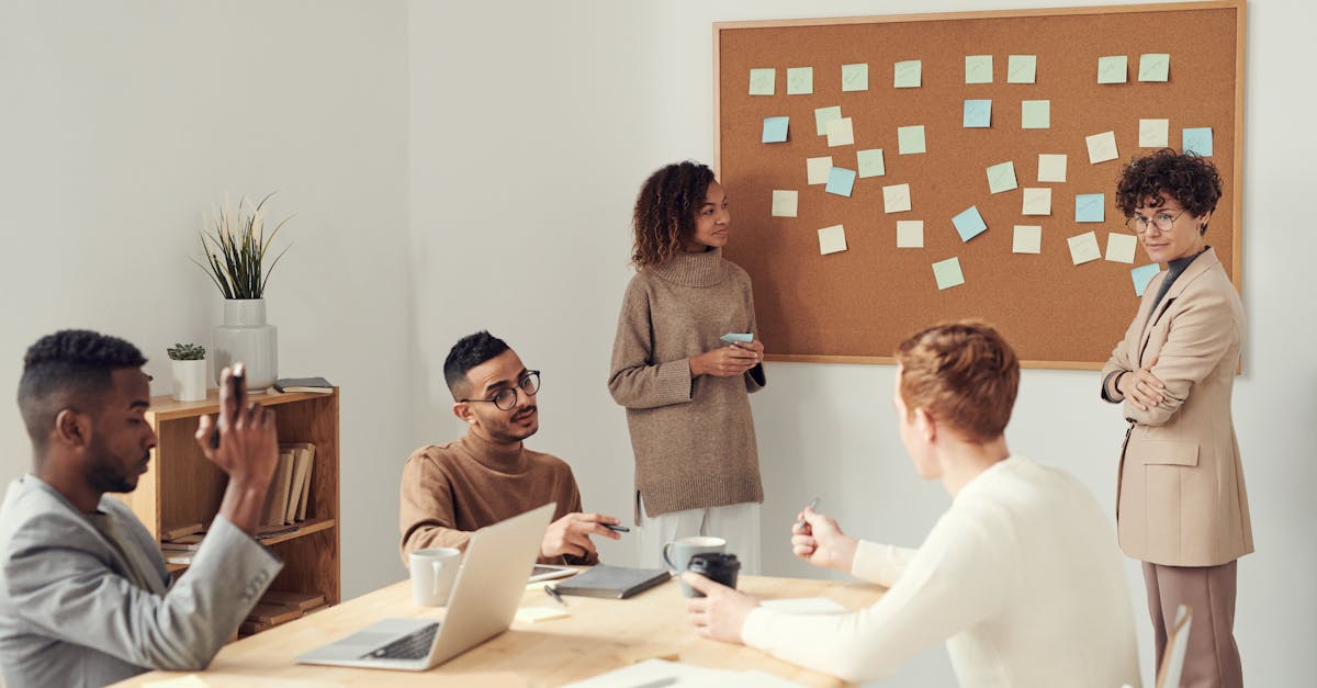 découvrez les clés d'une collaboration réussie : stratégies, outils et conseils pour travailler ensemble efficacement, améliorer la communication et atteindre des objectifs communs.